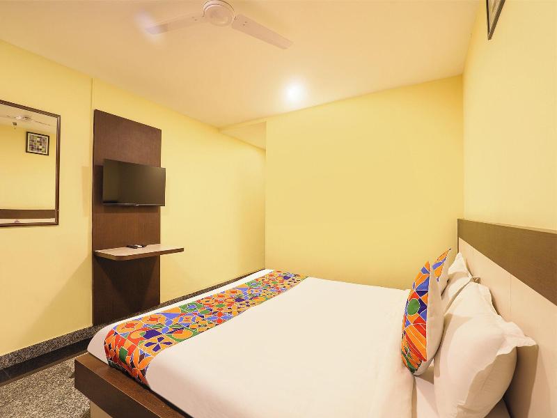 Fabhotel Chamiers Park image