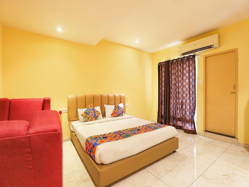 Fabhotel Chamiers Park image