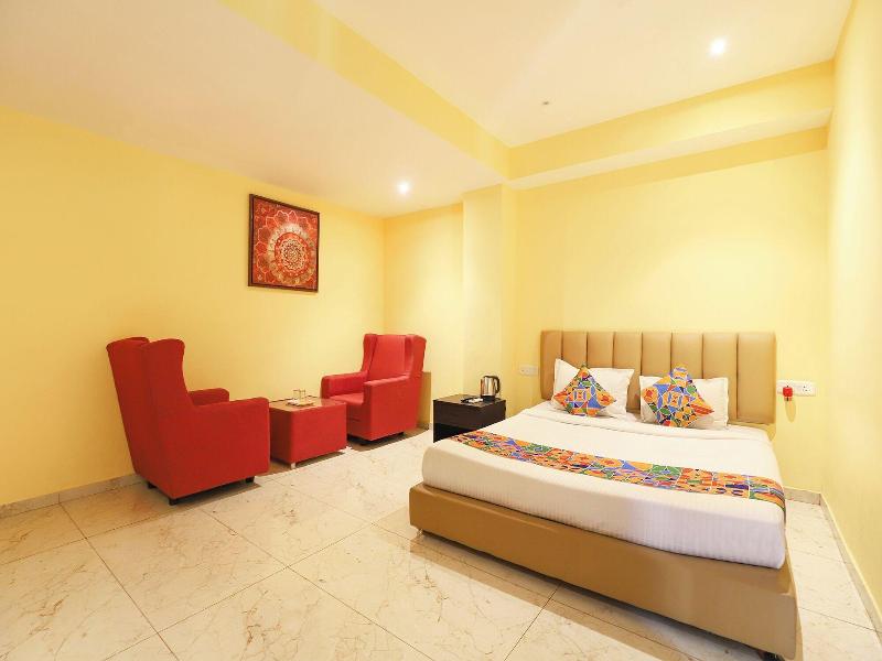 Fabhotel Chamiers Park image