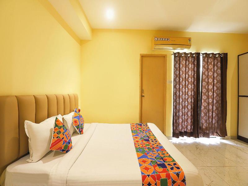 Fabhotel Chamiers Park image