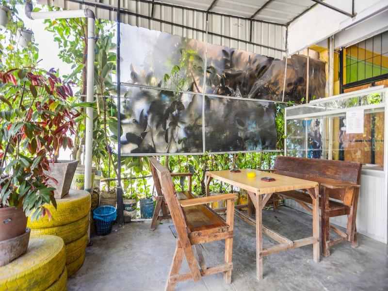 Hotel O Bilqis Homestay Nearthe Hot River, Dog R image