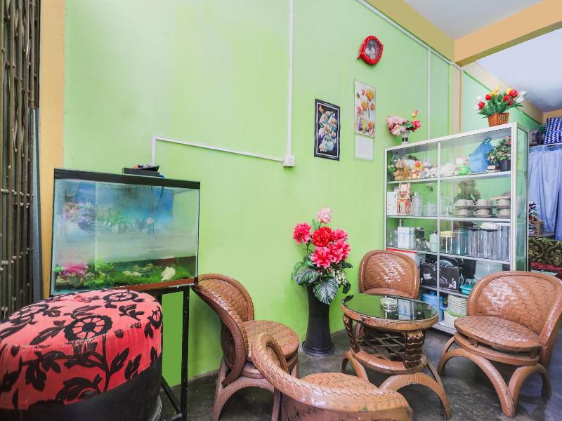 Hotel O Bilqis Homestay Nearthe Hot River, Dog R image