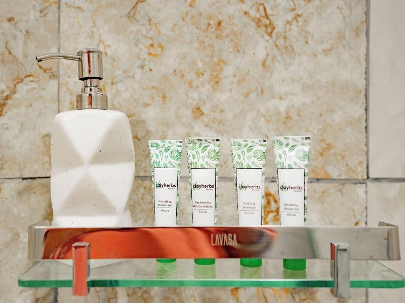 Hummingbird - A Luxury Stay image