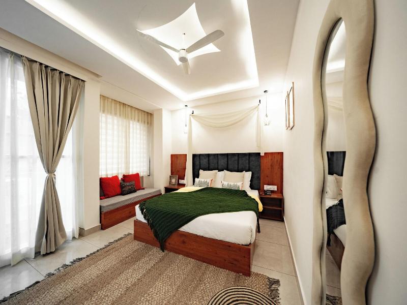 Hummingbird - A Luxury Stay image