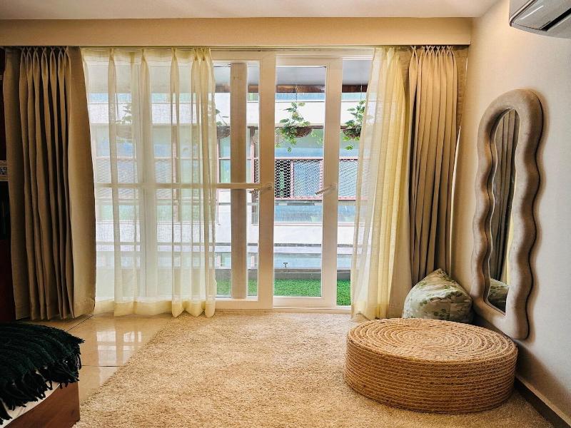 Hummingbird - A Luxury Stay image