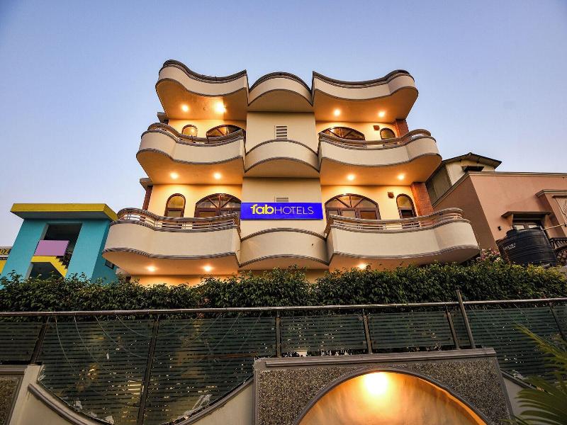 Fabexpress The Eden Roc image