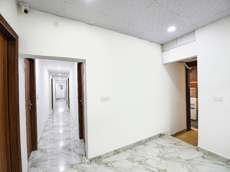 Fabhotel Golden Key Inn image