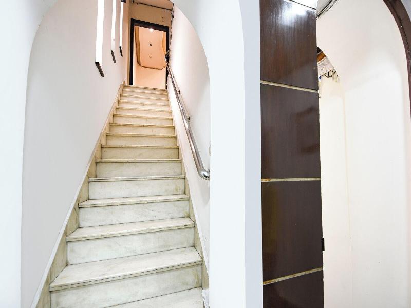 Fabhotel Golden Key Inn image