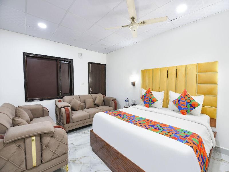 Fabhotel Golden Key Inn image