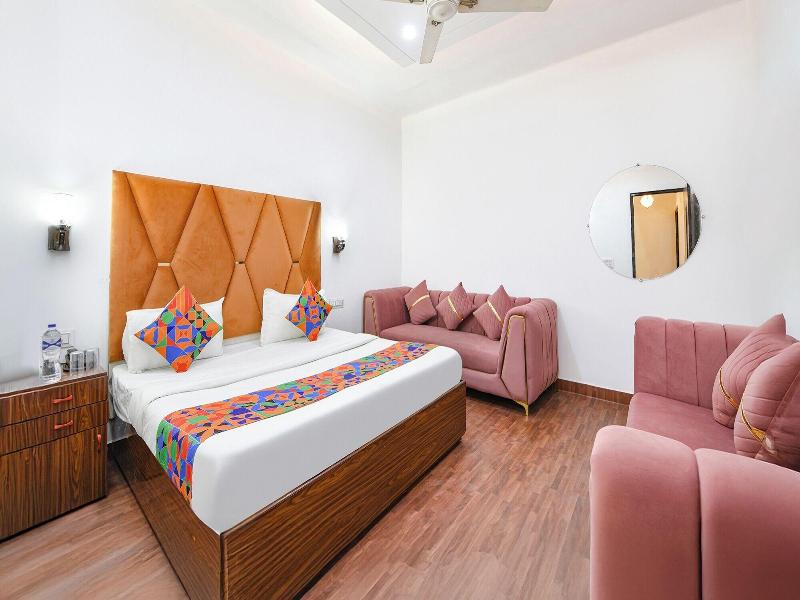 Fabhotel Golden Key Inn image