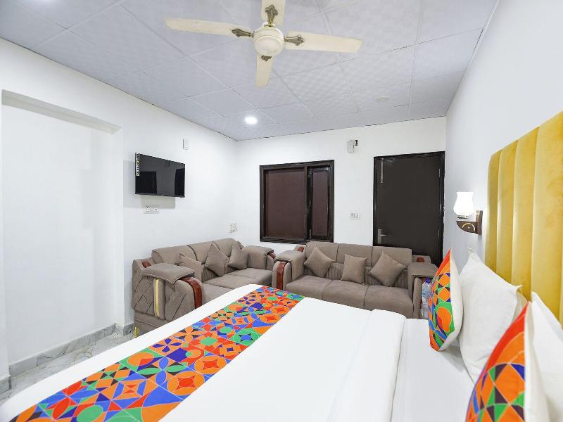 Fabhotel Golden Key Inn image