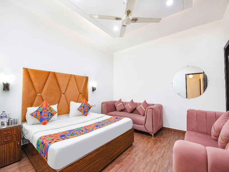 Fabhotel Golden Key Inn image