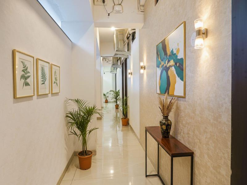 Fabhotel Royal Palace Inn image