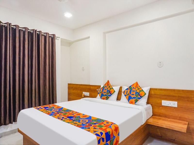 Fabhotel Royal Palace Inn image