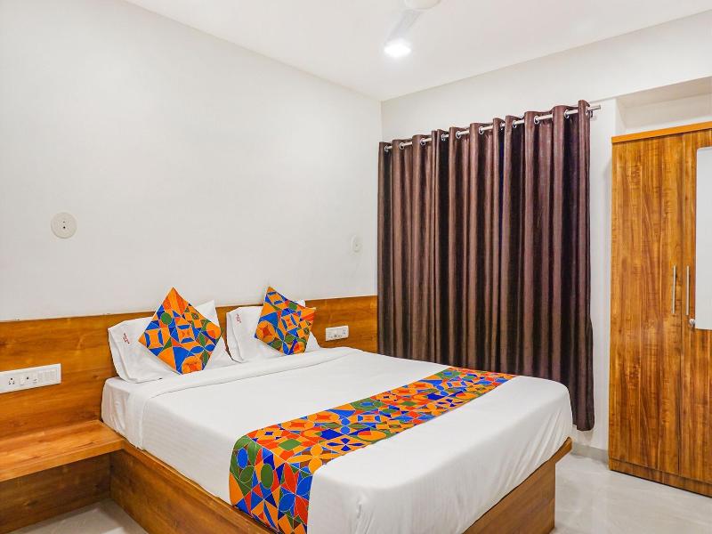 Fabhotel Royal Palace Inn image