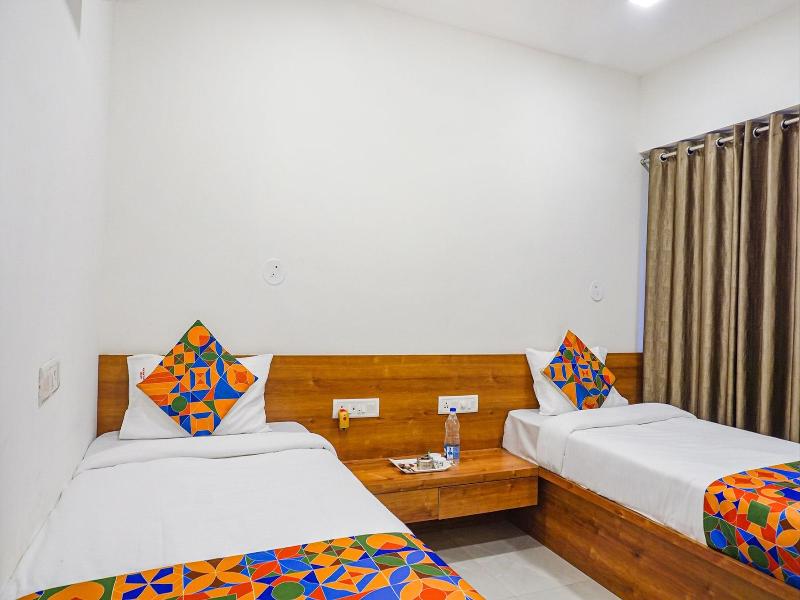 Fabhotel Royal Palace Inn image