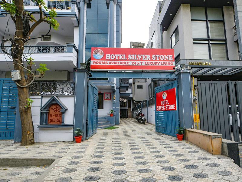 Fabhotel Silver Stone image