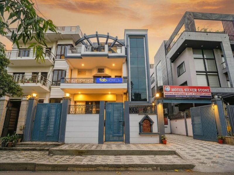 Fabhotel Silver Stone image
