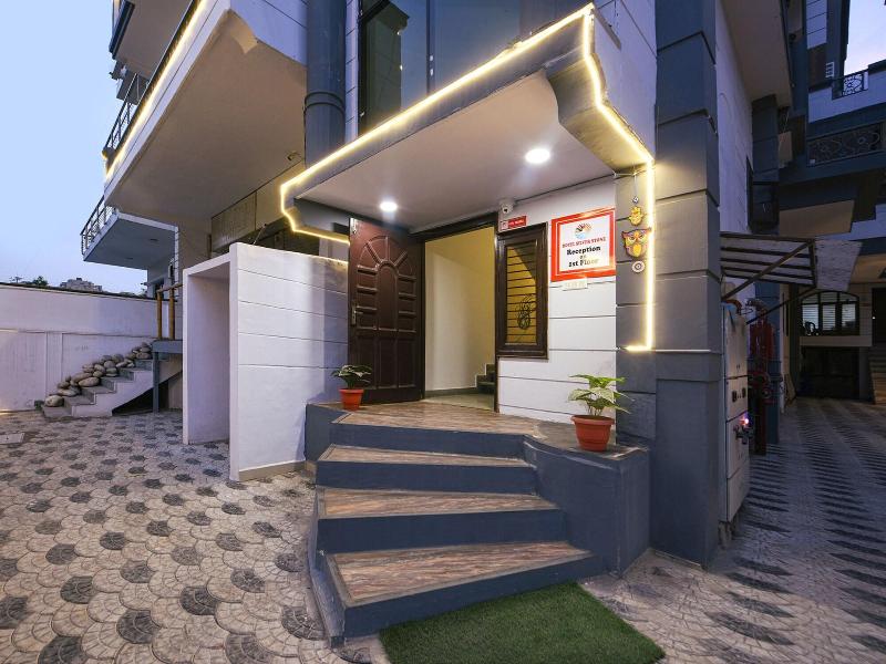 Fabhotel Silver Stone image