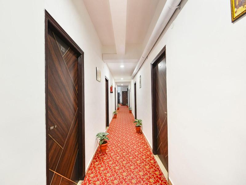 Fabhotel Silver Stone image