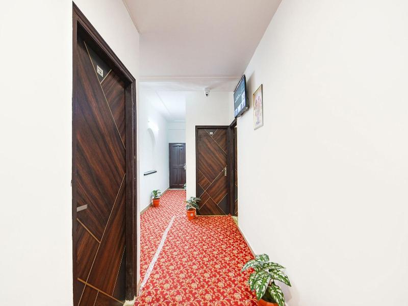 Fabhotel Silver Stone image