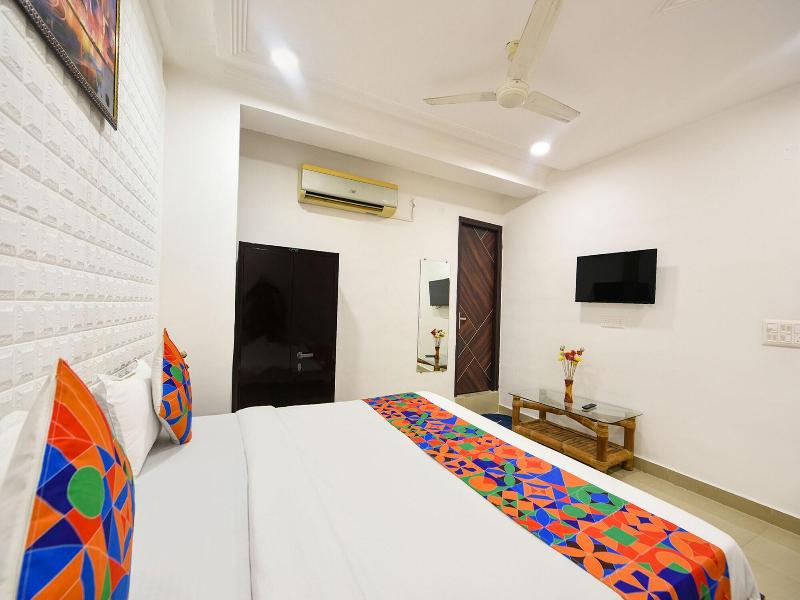 Fabhotel Silver Stone image