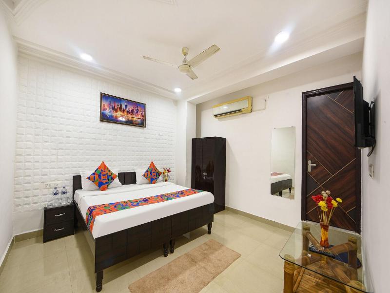 Fabhotel Silver Stone image