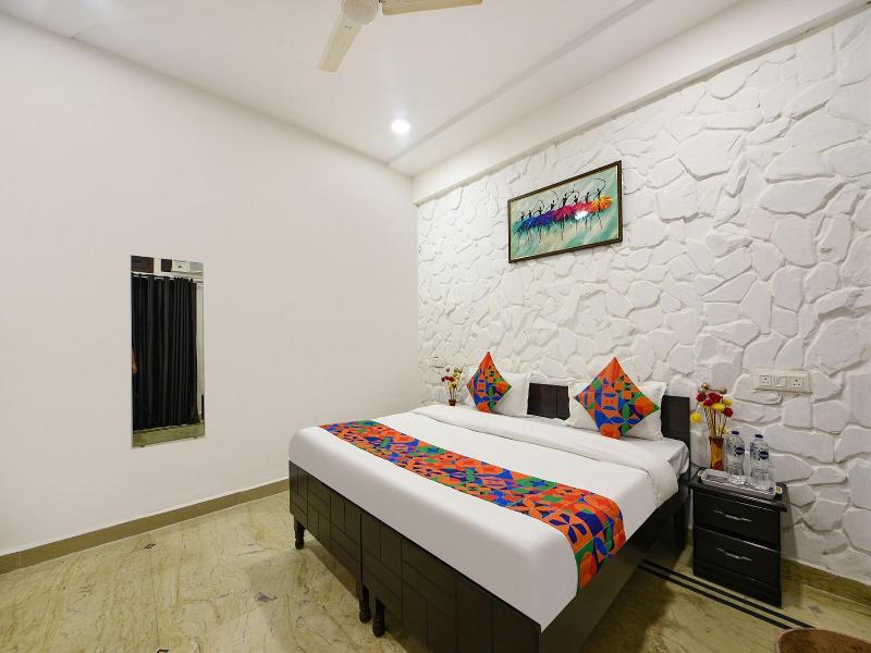 Fabhotel Silver Stone image