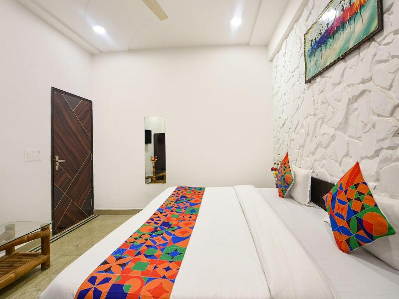 Fabhotel Silver Stone image
