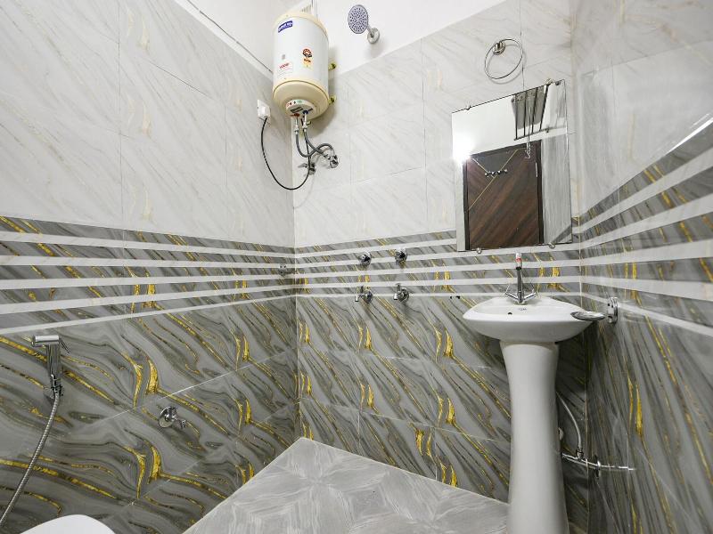 Fabhotel Silver Stone image