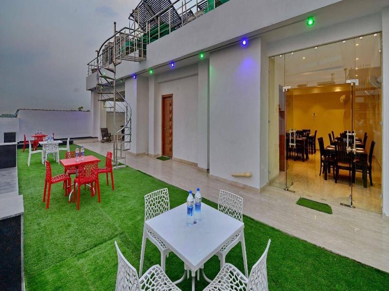 Grand Hridey 1 Minute From Railway Station - Amr