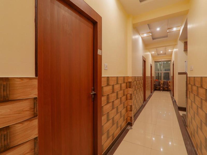 Fabhotel Shree Galaxy