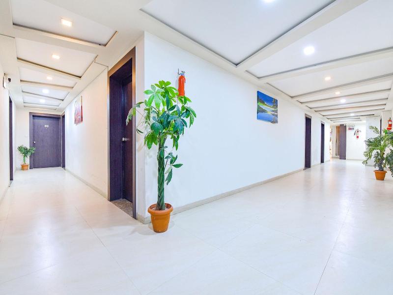 Fabhotel Skyland image
