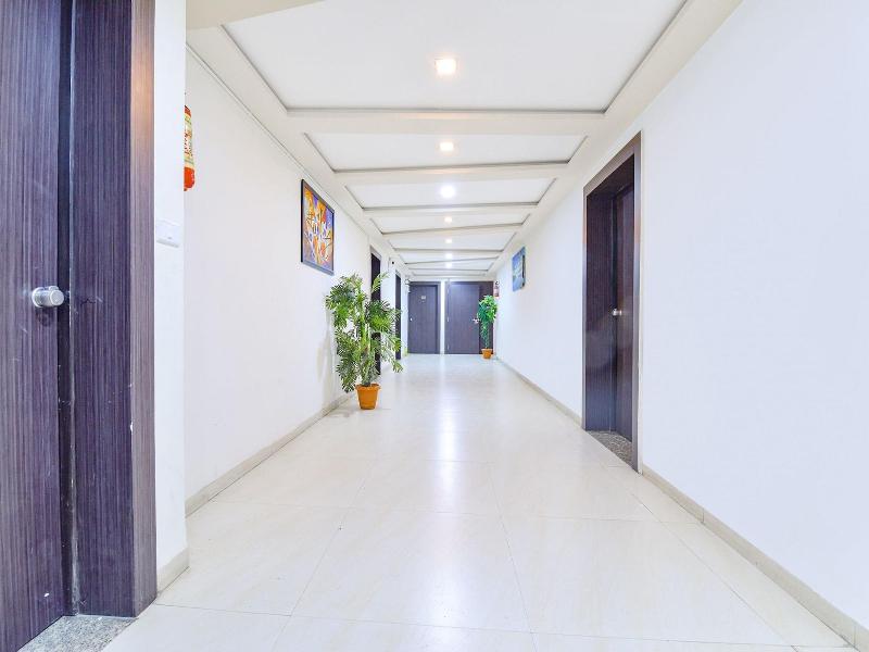 Fabhotel Skyland image