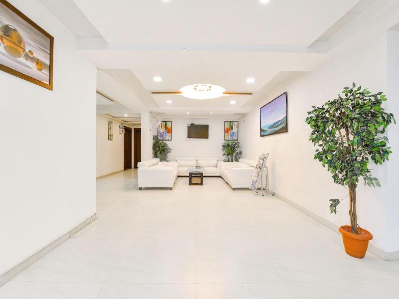 Fabhotel Skyland image