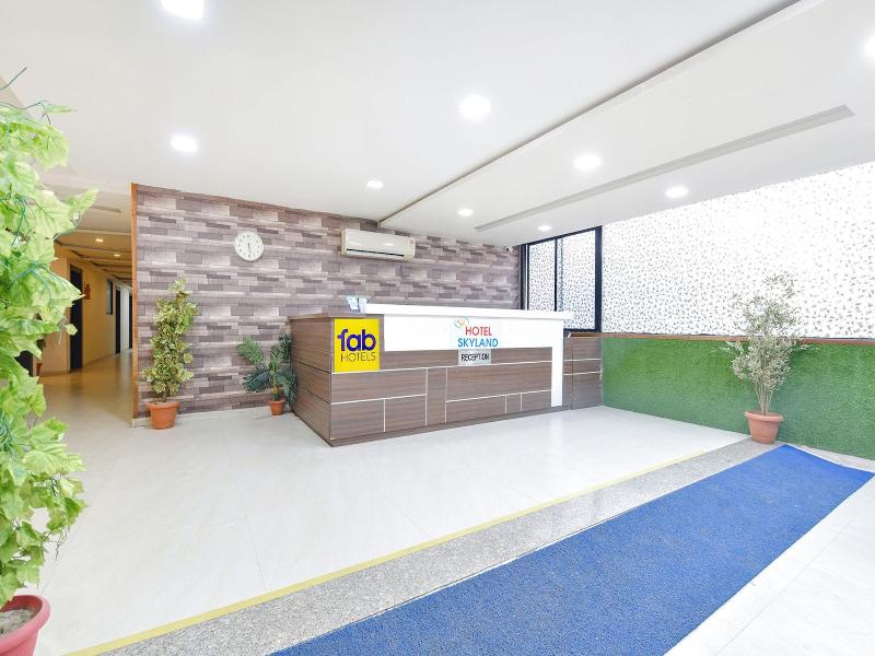 Fabhotel Skyland image