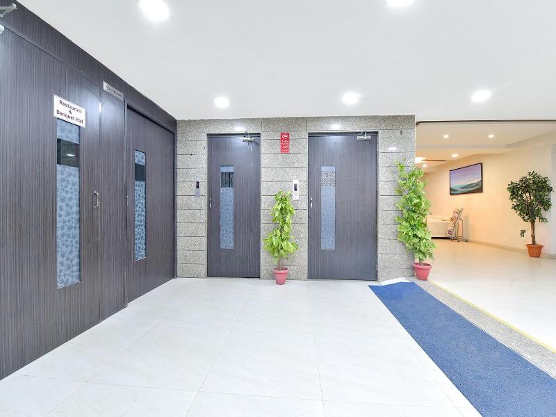 Fabhotel Skyland image