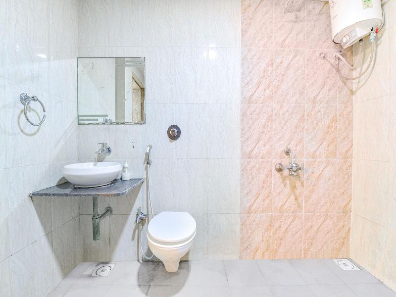 Fabhotel Skyland image