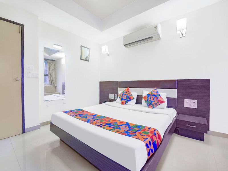 Fabhotel Skyland image