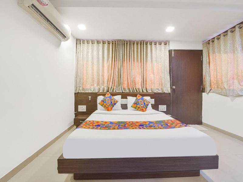 Fabhotel Skyland image