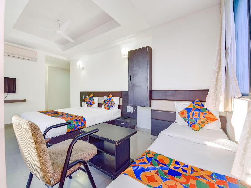 Fabhotel Skyland image