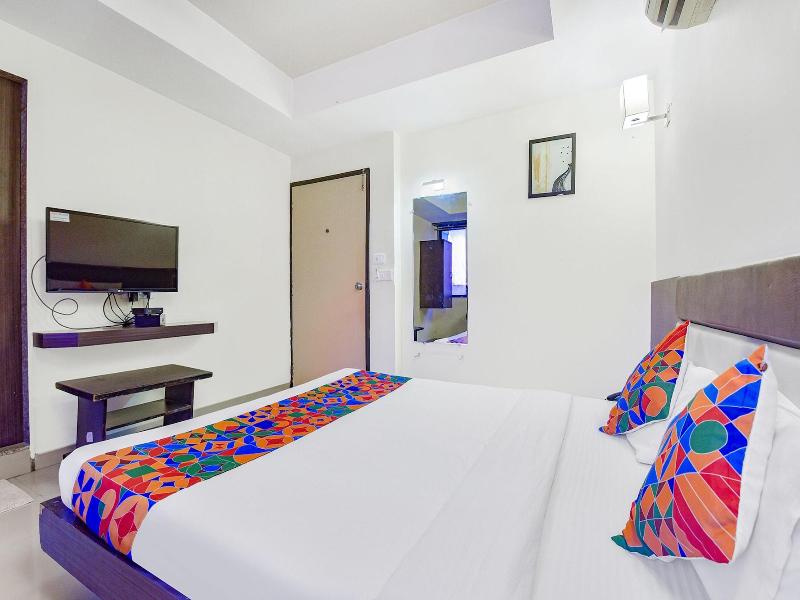 Fabhotel Skyland image