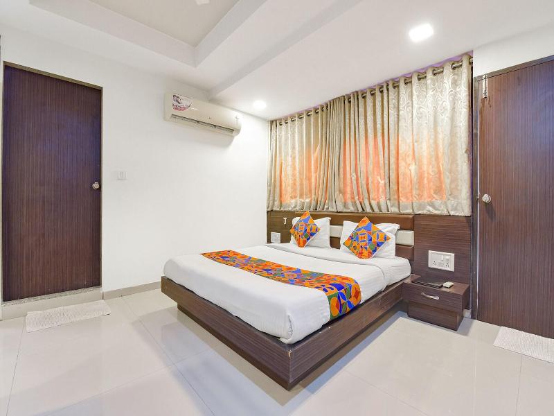 Fabhotel Skyland image