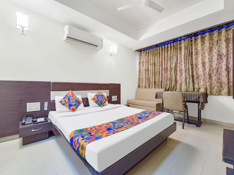 Fabhotel Skyland image