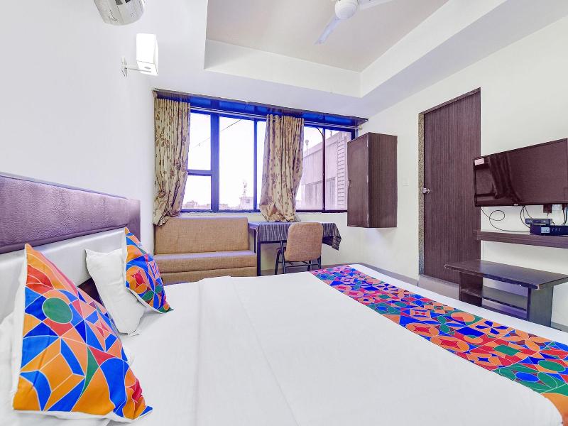 Fabhotel Skyland image