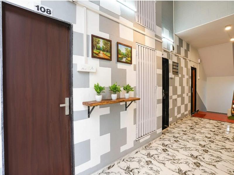 Fabhotel Saroj Inn image