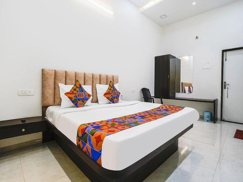 Fabhotel Saroj Inn image