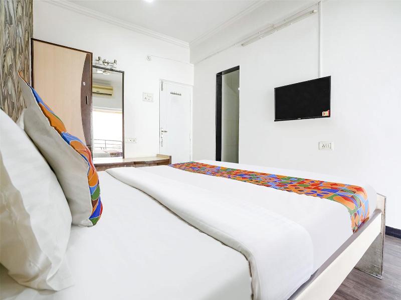 Fabhotel Saroj Inn image