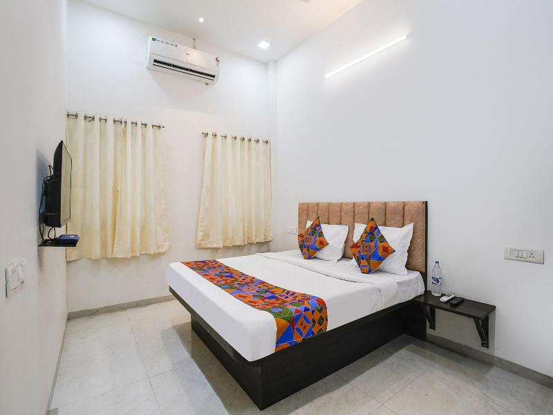 Fabhotel Saroj Inn image