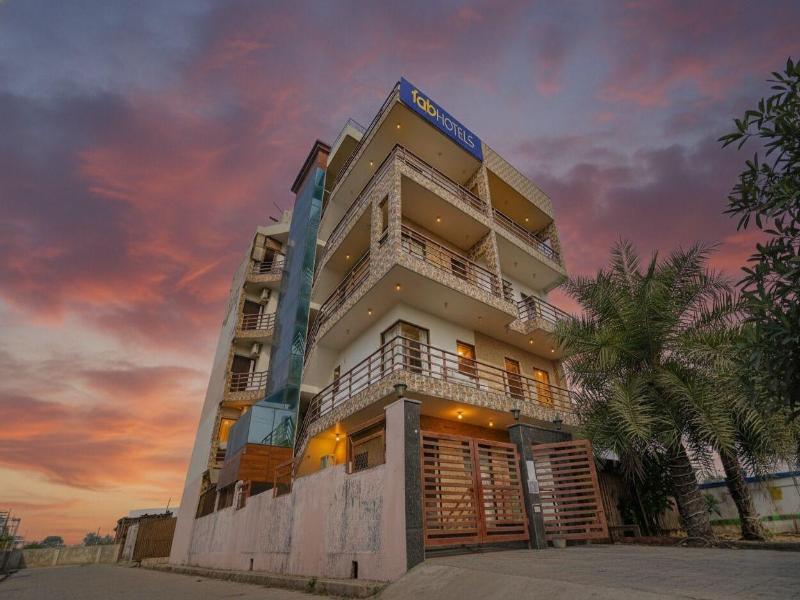 Fabhotel The Horizon image